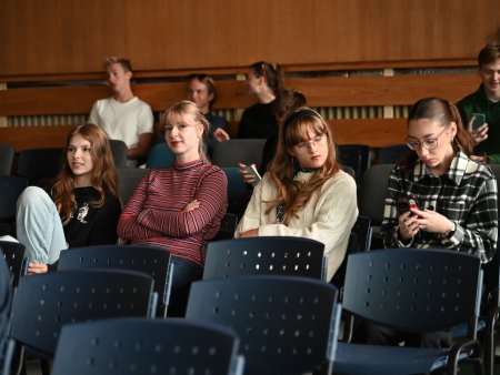 Předávání Cambridge certifikátů
