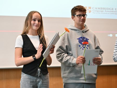 Předávání Cambridge certifikátů